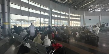 وزير النقل يتابع انطلاق أول أفواج الحج البري من ميناء نويبع البحري ويشدد على تقديم كافة التسهيلات لحجاج بيت الله الحرام