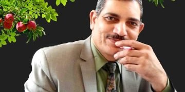 الشاعر نضال أبو العينين ومعادلة  ” من رحم المعاناة يولد الإبداع”