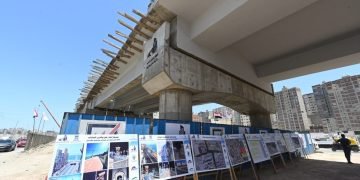 وزير الإسكان ومحافظ الإسكندرية يتفقدان مشروع إنشاء كوبرى على مستويين لربط شارع السادات بالطريق الساحلى الدولى