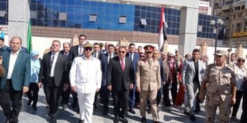 محافظ الدقهلية يضع إكليل من الزهور على النصب التذكاري في الذكرى الـ 51 لإنتصارأكتوبر المجيد