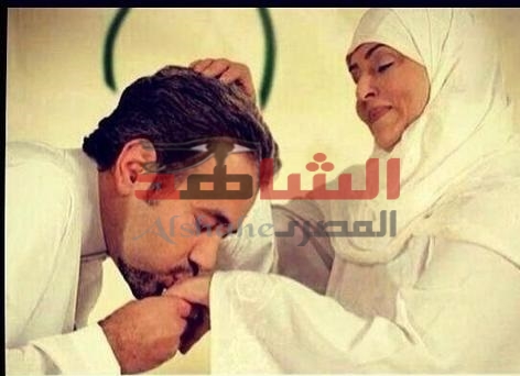 الطبيب الشاعر إسلام الحاوى وقصيدة ” أمى “